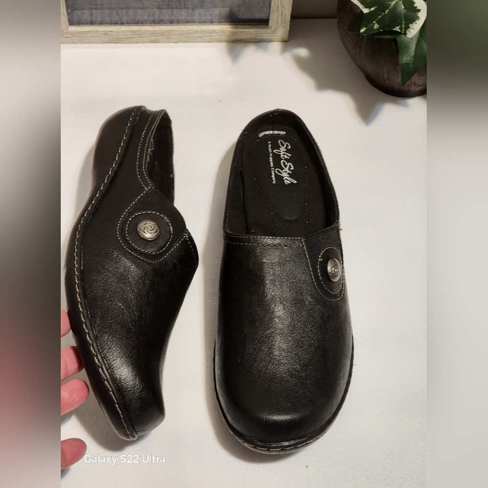 Soft Style Black Slip-On Shoes